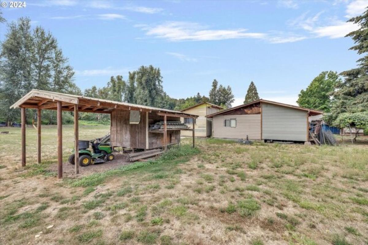 Picture of Home For Sale in Canby, Oregon, United States