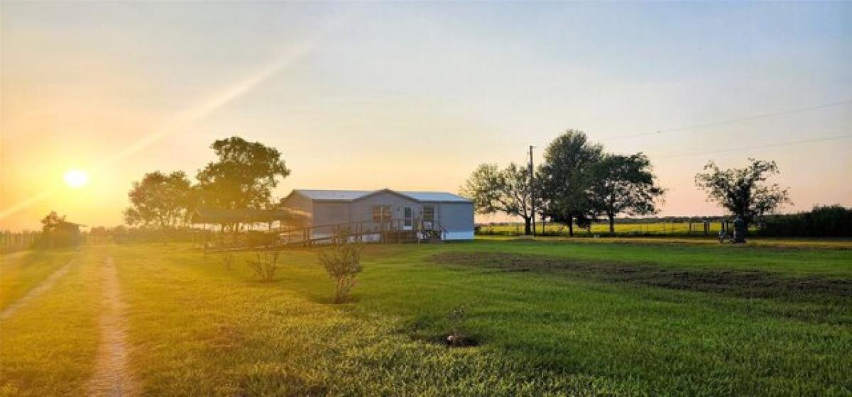 Picture of Home For Sale in East Bernard, Texas, United States