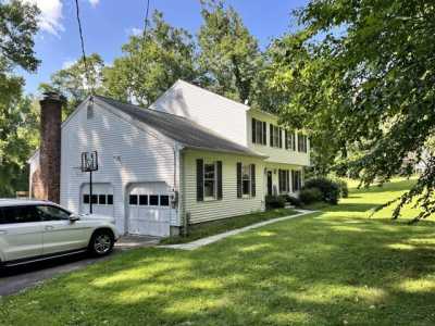 Home For Rent in New Milford, Connecticut