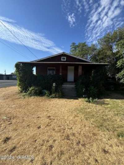 Home For Sale in Yakima, Washington