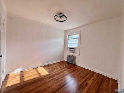 Home For Rent in Fair Lawn, New Jersey