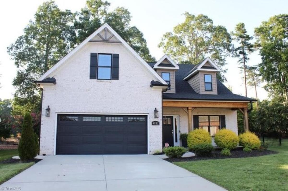 Picture of Home For Sale in Clemmons, North Carolina, United States