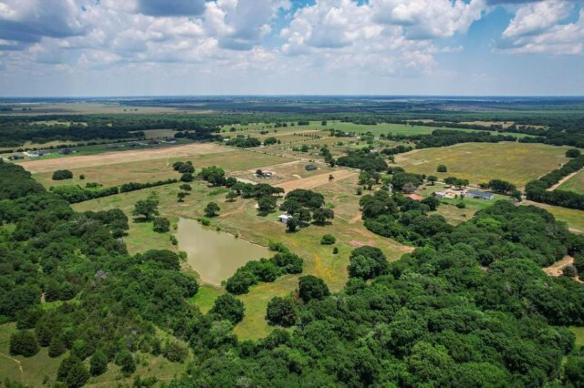 Picture of Residential Land For Sale in Seagoville, Texas, United States