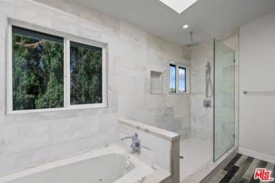 Home For Sale in Tarzana, California