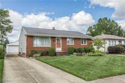 Home For Sale in Maple Heights, Ohio