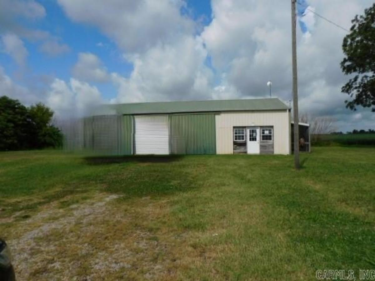 Picture of Home For Sale in Matthews, Missouri, United States