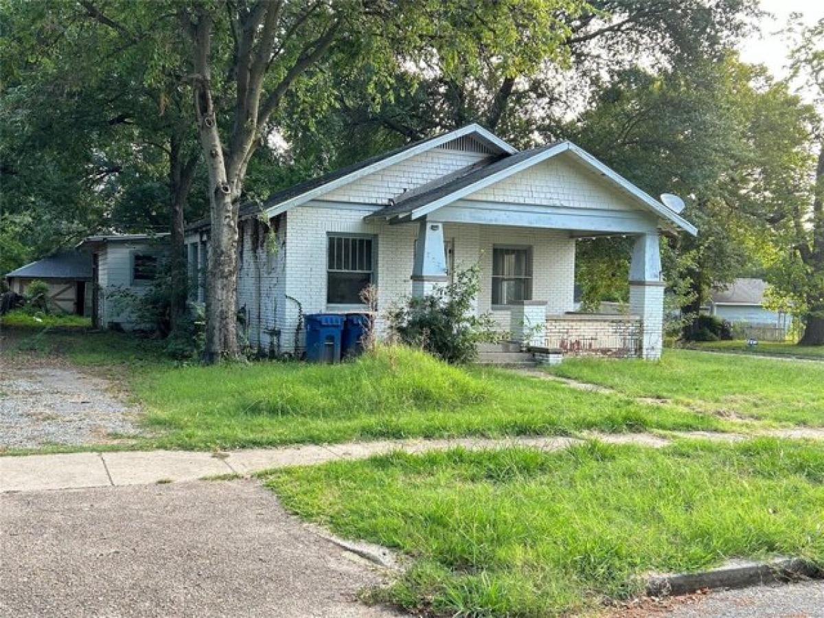 Picture of Home For Sale in McAlester, Oklahoma, United States