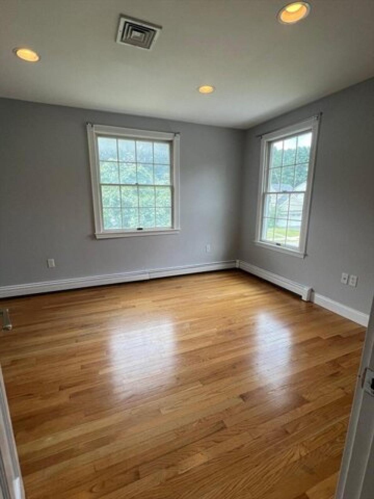 Picture of Home For Rent in Newton, Massachusetts, United States