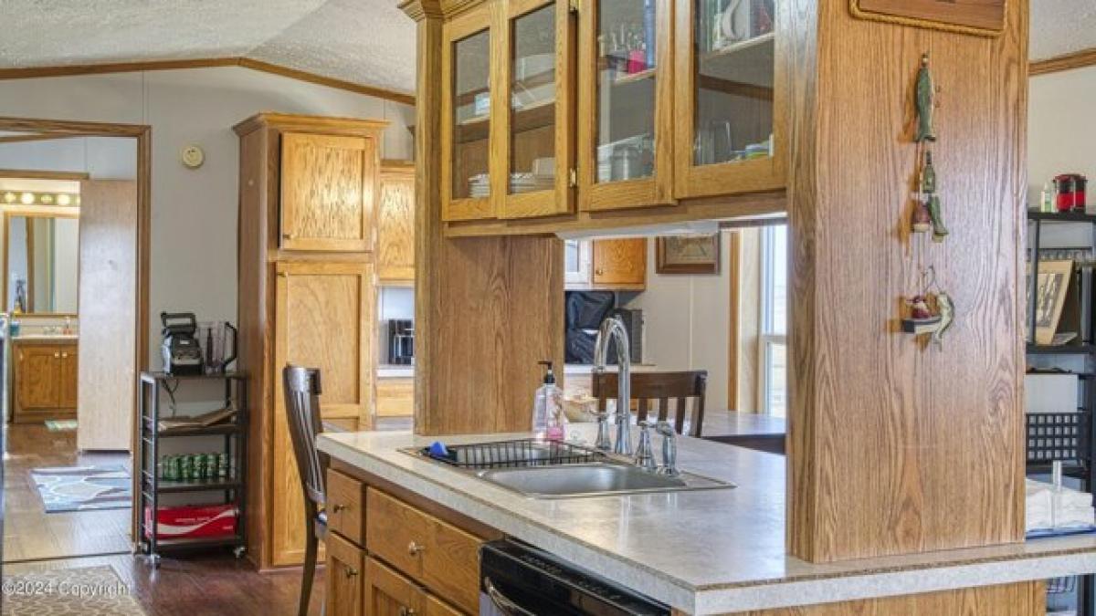 Picture of Home For Sale in Gillette, Wyoming, United States