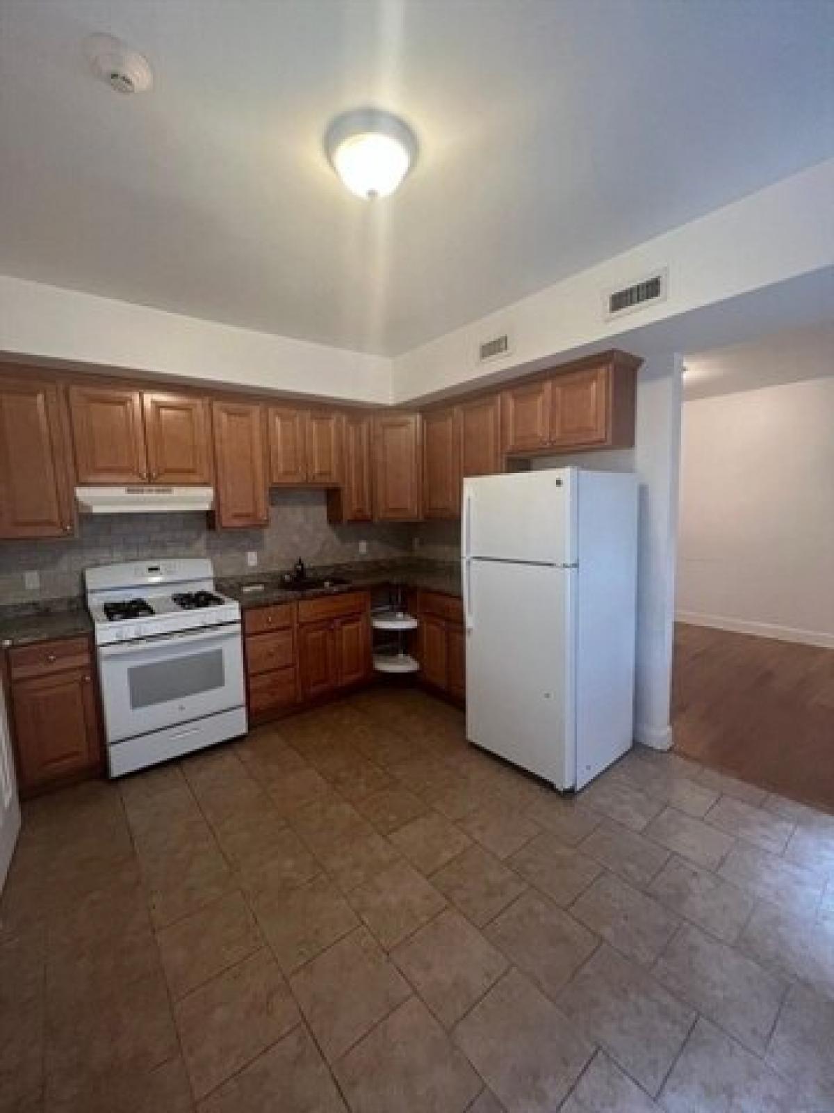 Picture of Apartment For Rent in Chelsea, Massachusetts, United States