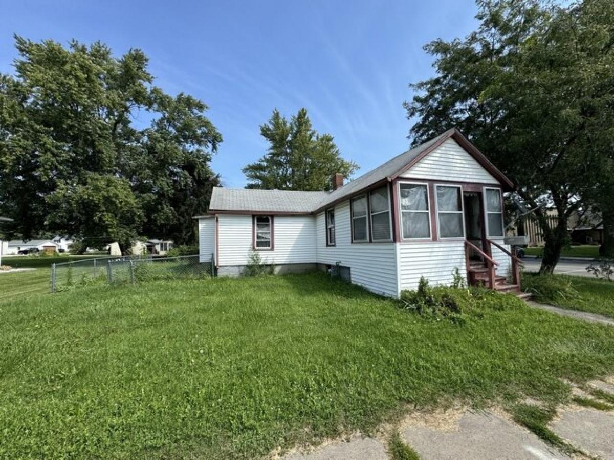 Picture of Home For Sale in Mendota, Illinois, United States