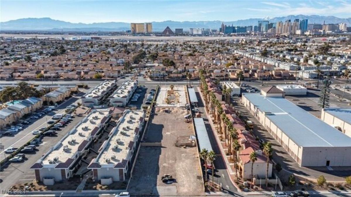 Picture of Residential Land For Sale in Las Vegas, Nevada, United States