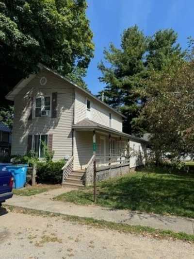 Home For Sale in Colon, Michigan