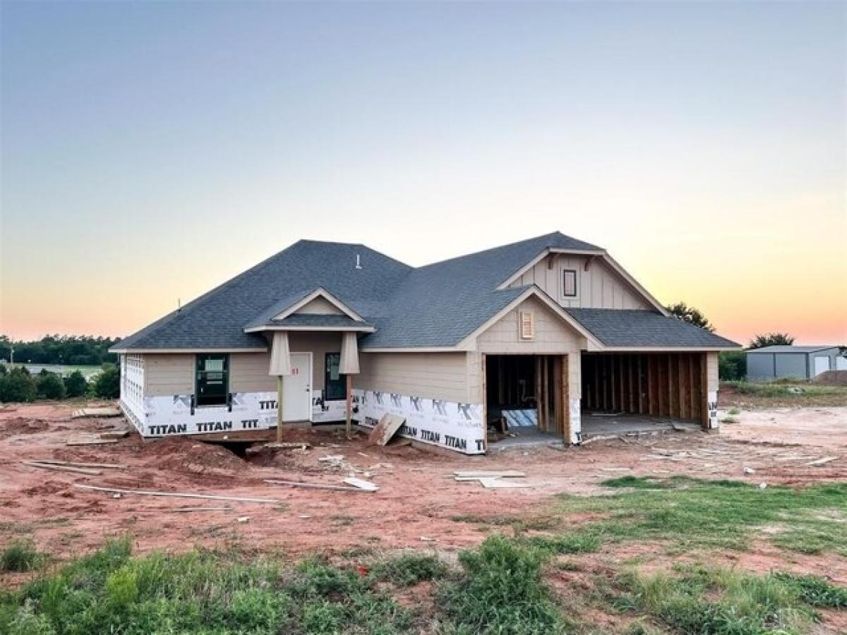 Picture of Home For Sale in Tuttle, Oklahoma, United States