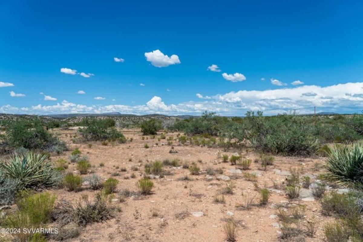 Picture of Residential Land For Sale in Rimrock, Arizona, United States