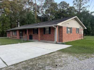 Home For Sale in Picayune, Mississippi