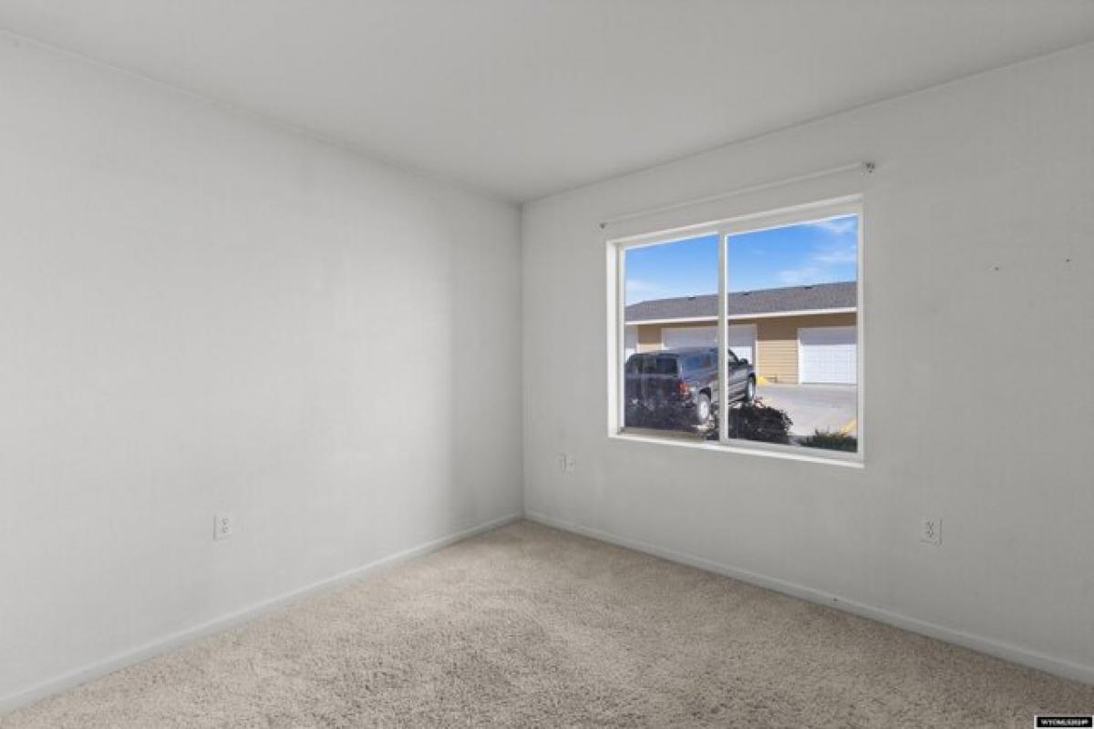 Picture of Home For Sale in Casper, Wyoming, United States