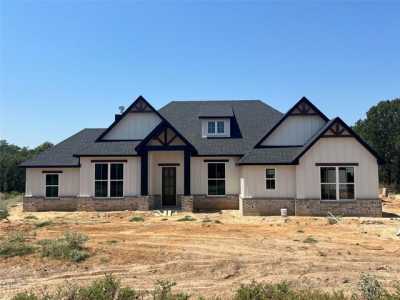 Home For Sale in Poolville, Texas