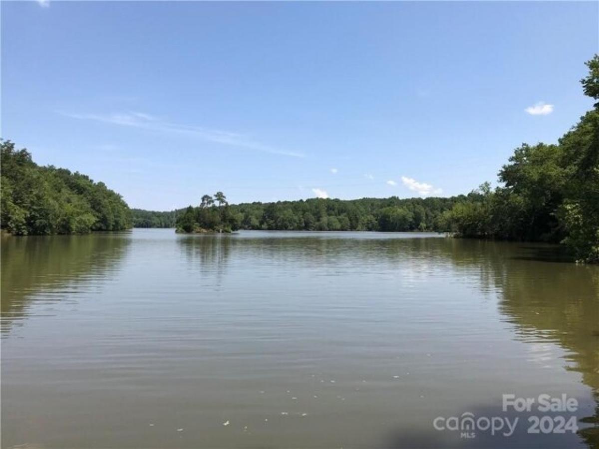 Picture of Residential Land For Sale in Great Falls, South Carolina, United States