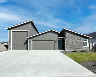 Home For Sale in Middleton, Idaho