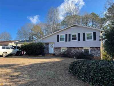 Home For Sale in Riverdale, Georgia