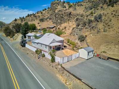 Home For Sale in Mitchell, Oregon