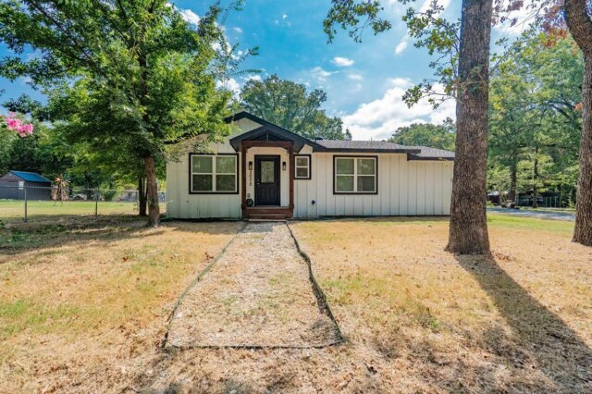 Picture of Home For Sale in Wills Point, Texas, United States