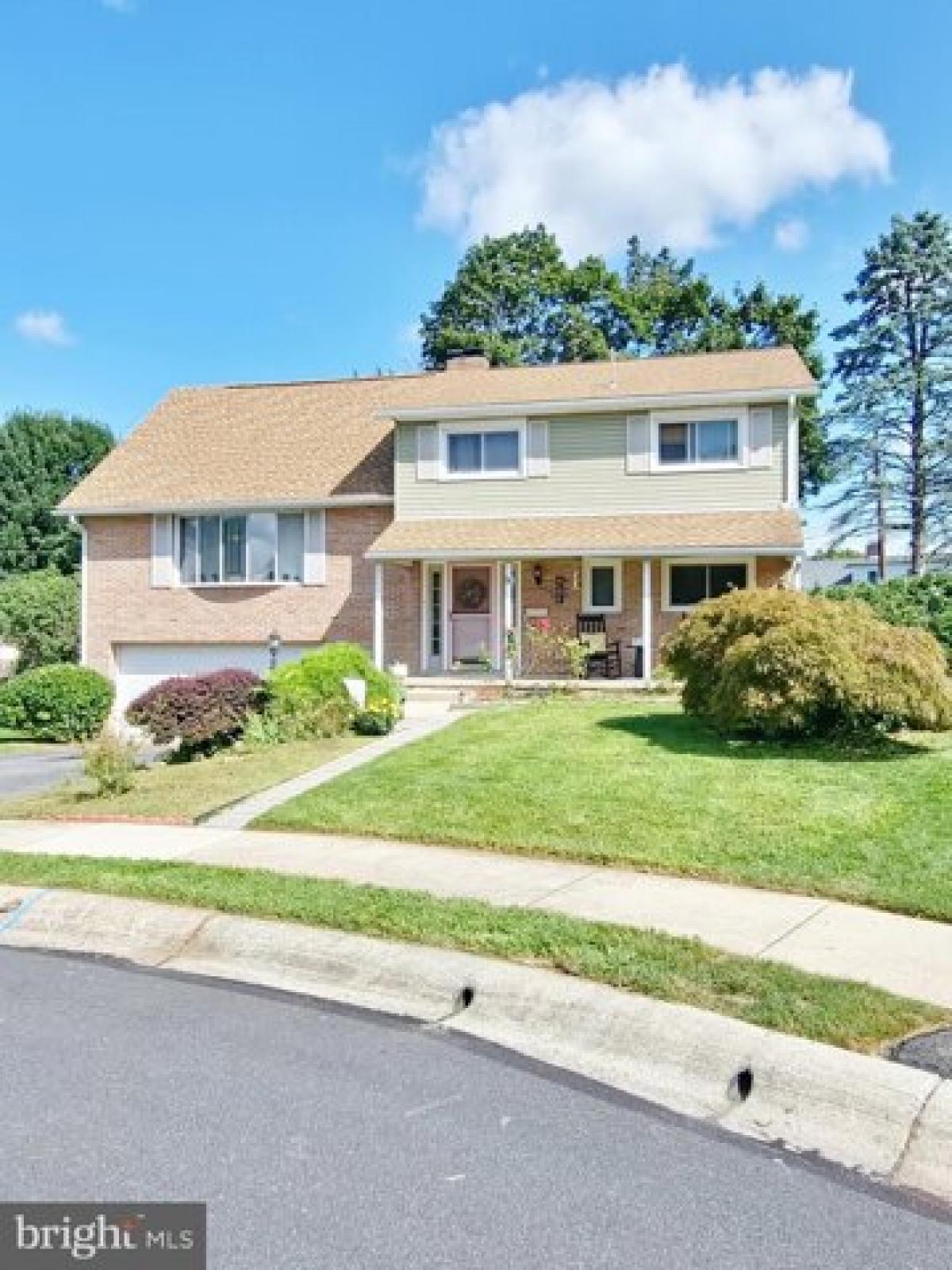 Picture of Home For Sale in Reading, Pennsylvania, United States