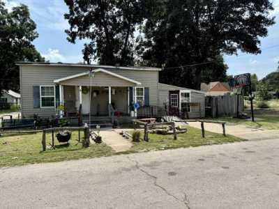 Home For Sale in Kennett, Missouri