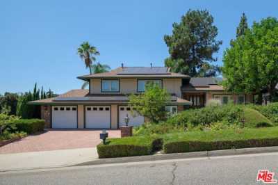 Home For Rent in Altadena, California