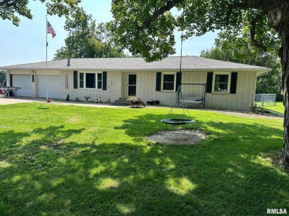 Picture of Home For Sale in Elmwood, Illinois, United States