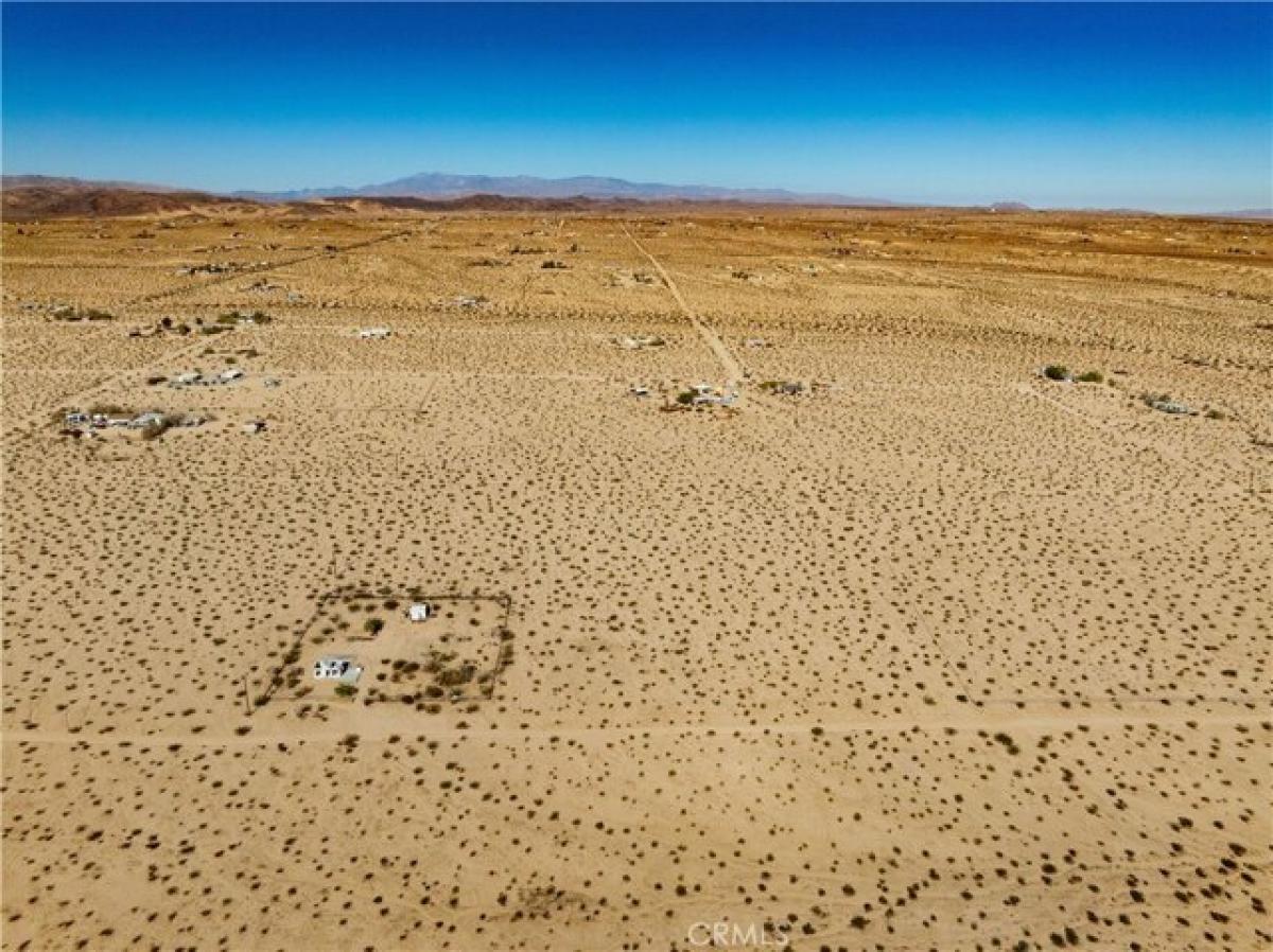 Picture of Residential Land For Sale in Twentynine Palms, California, United States