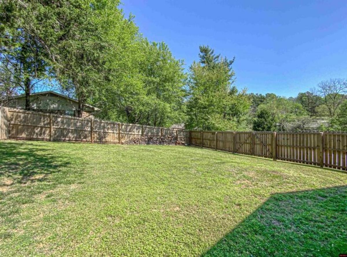 Picture of Home For Sale in Harrison, Arkansas, United States