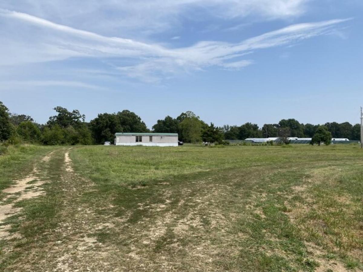 Picture of Home For Sale in Jay, Oklahoma, United States