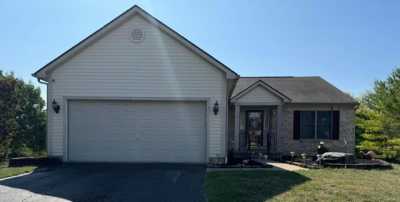 Home For Sale in Grove City, Ohio