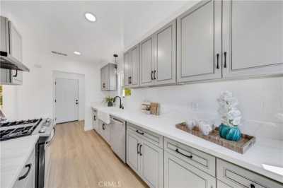 Home For Sale in Tarzana, California