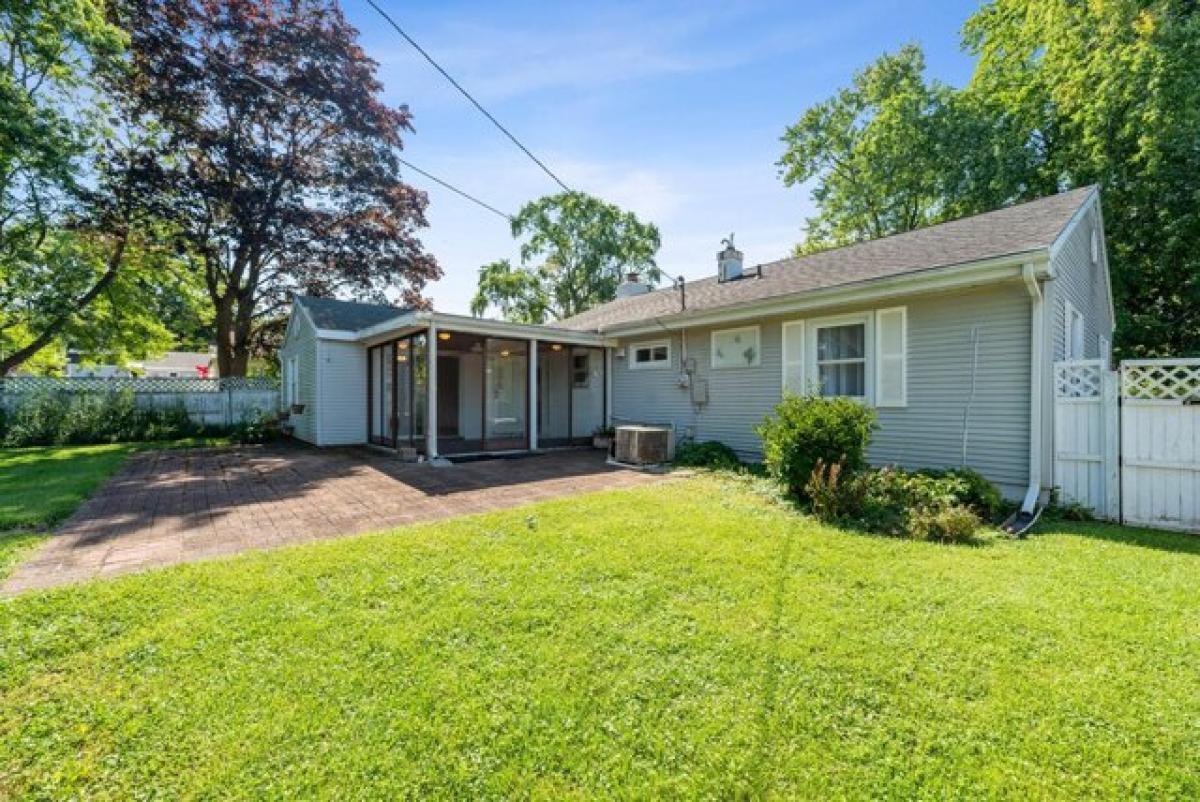 Picture of Home For Sale in Three Oaks, Michigan, United States