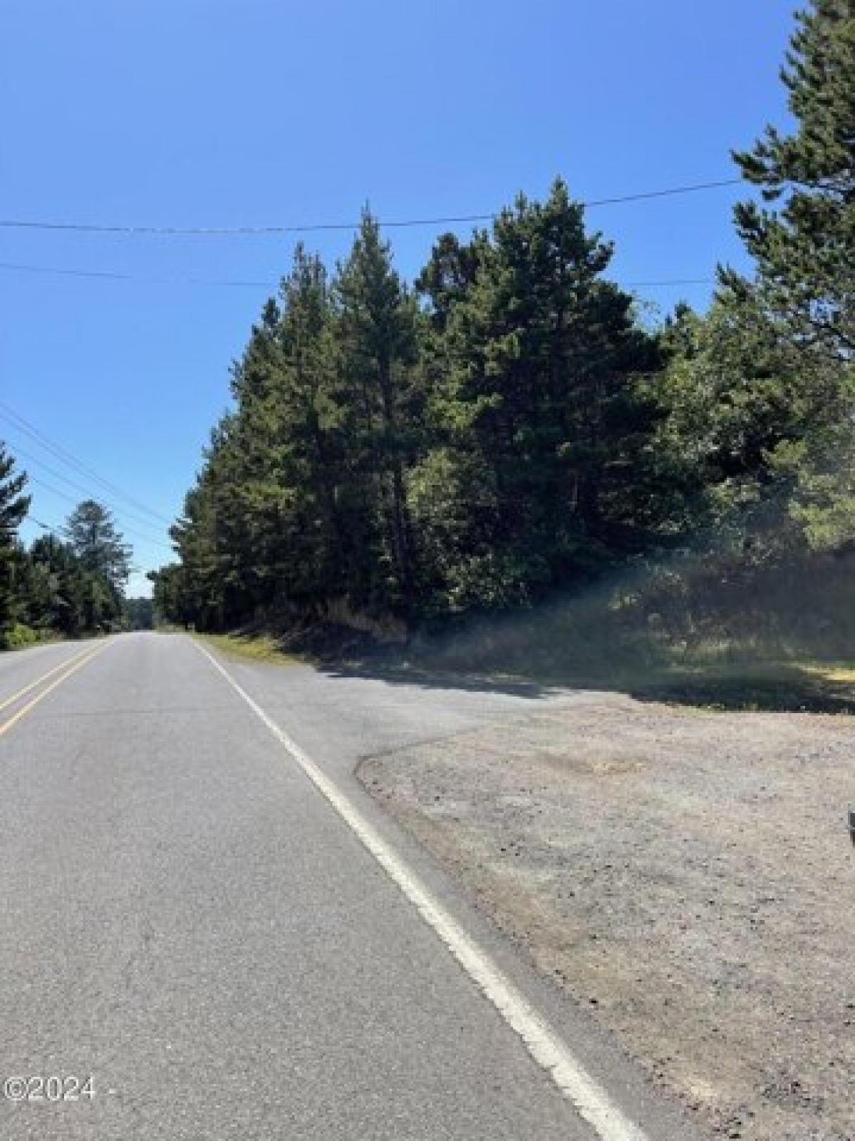 Picture of Residential Land For Sale in Seal Rock, Oregon, United States