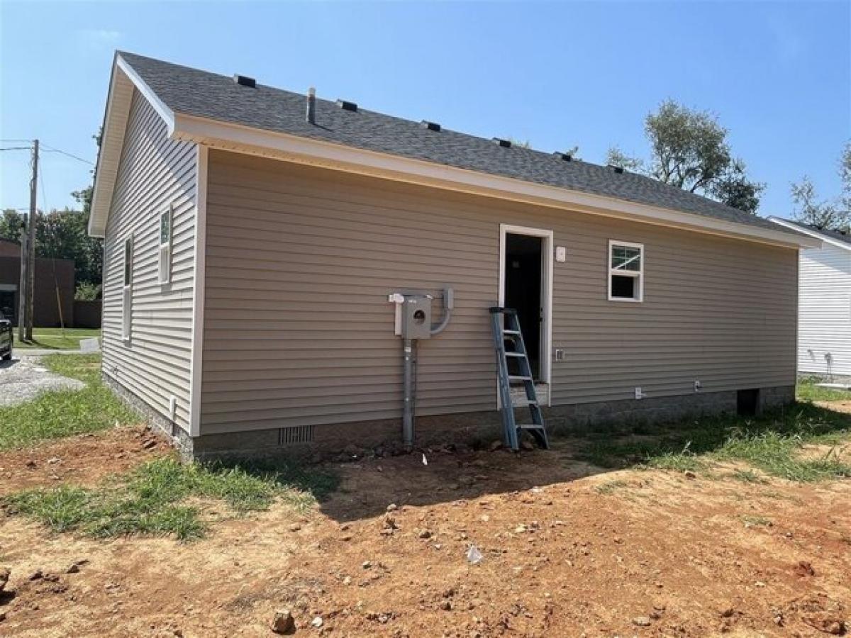 Picture of Home For Sale in Smiths Grove, Kentucky, United States