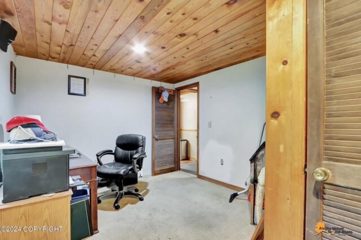 Picture of Home For Sale in Chugiak, Alaska, United States