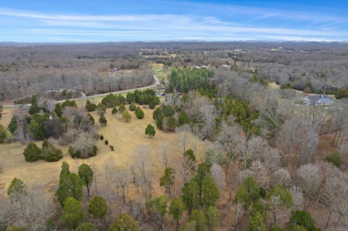 Picture of Residential Land For Sale in Spring Hill, Tennessee, United States