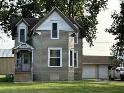 Home For Sale in Paxton, Illinois