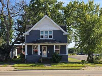 Home For Sale in Bloomer, Wisconsin