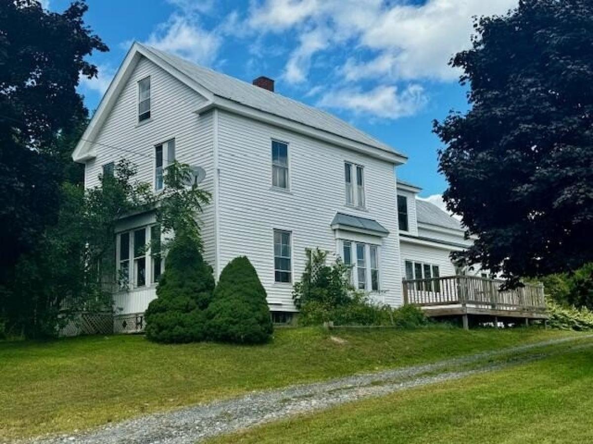 Picture of Home For Sale in Madison, Maine, United States