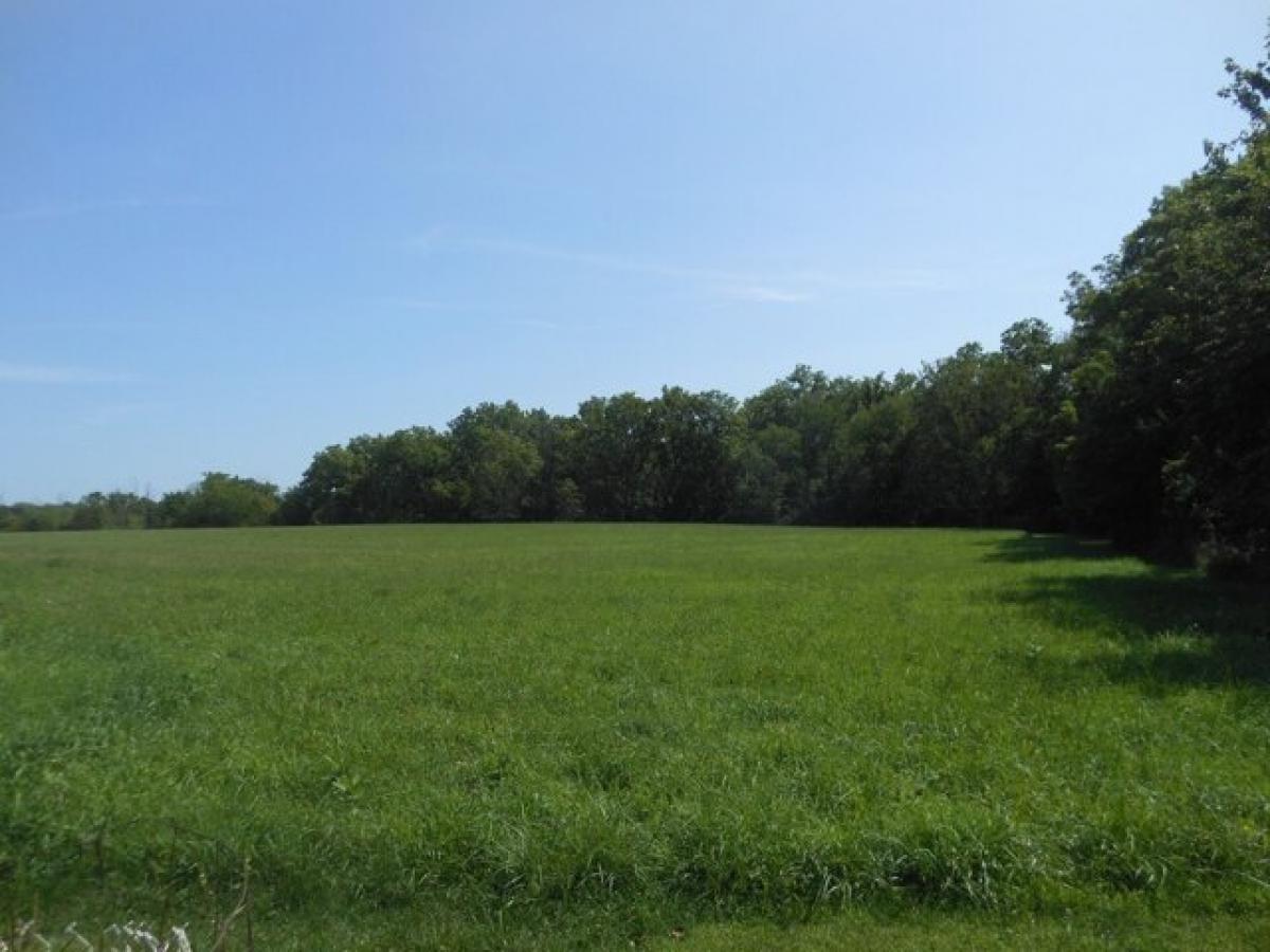 Picture of Residential Land For Sale in Lockport, Illinois, United States