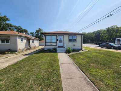 Home For Sale in Hammond, Indiana