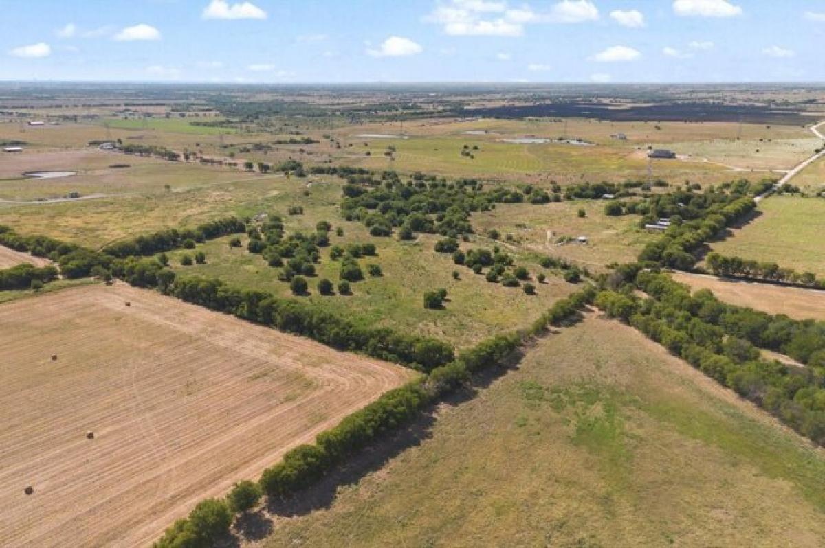 Picture of Residential Land For Sale in Krum, Texas, United States