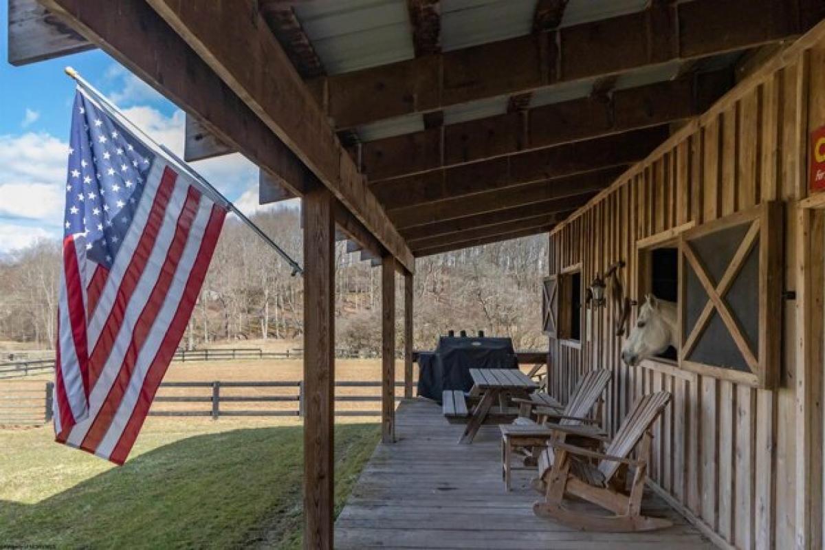 Picture of Home For Sale in Jane Lew, West Virginia, United States