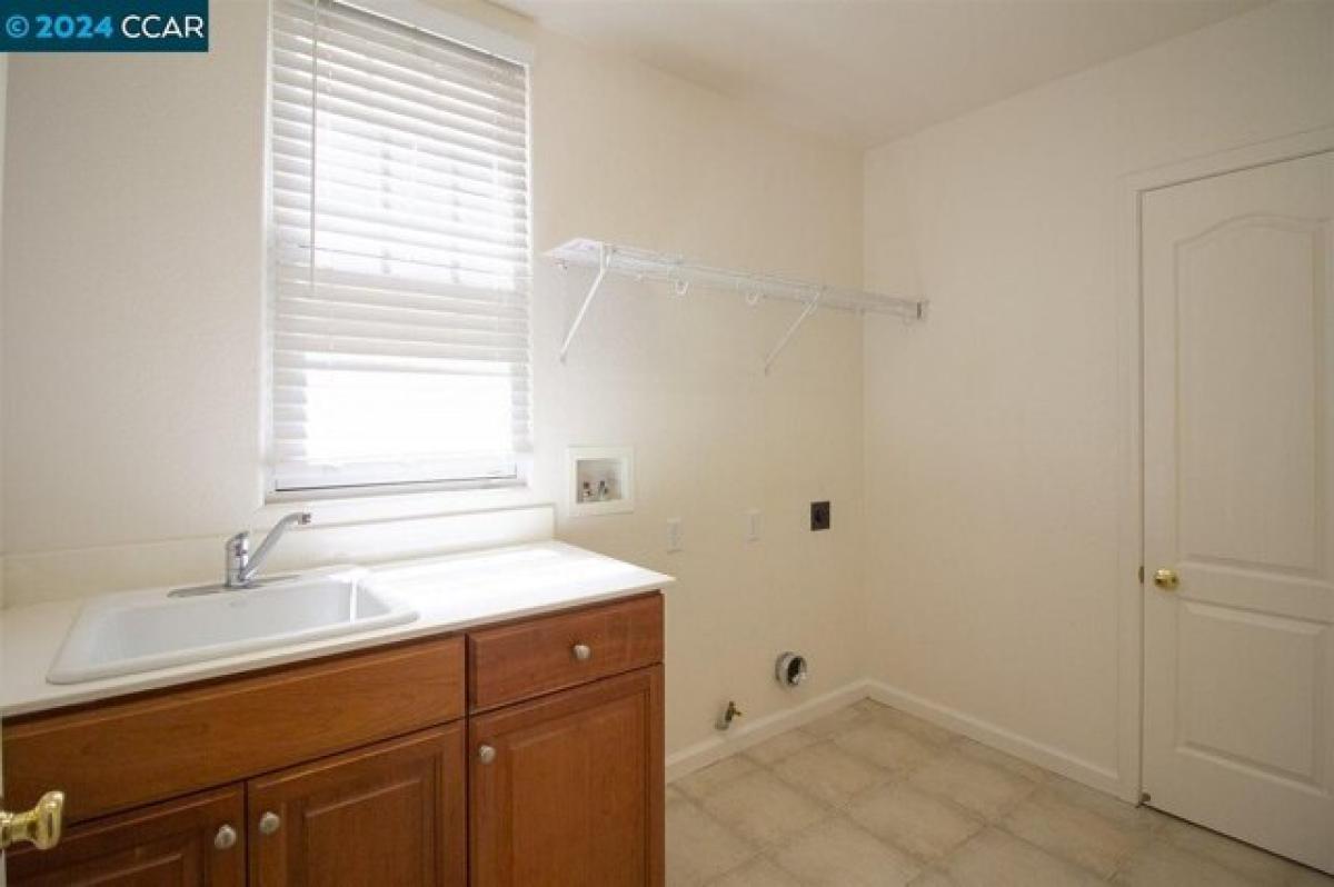 Picture of Home For Rent in Hercules, California, United States