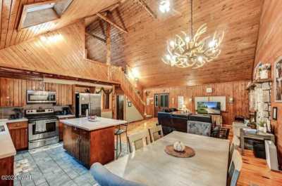 Home For Sale in Newfoundland, Pennsylvania